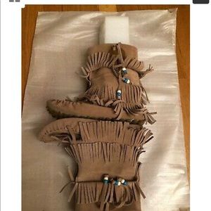 Steve madden moccasin boots